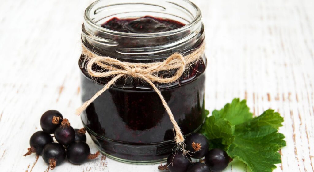 Confiture de cassis grand mere