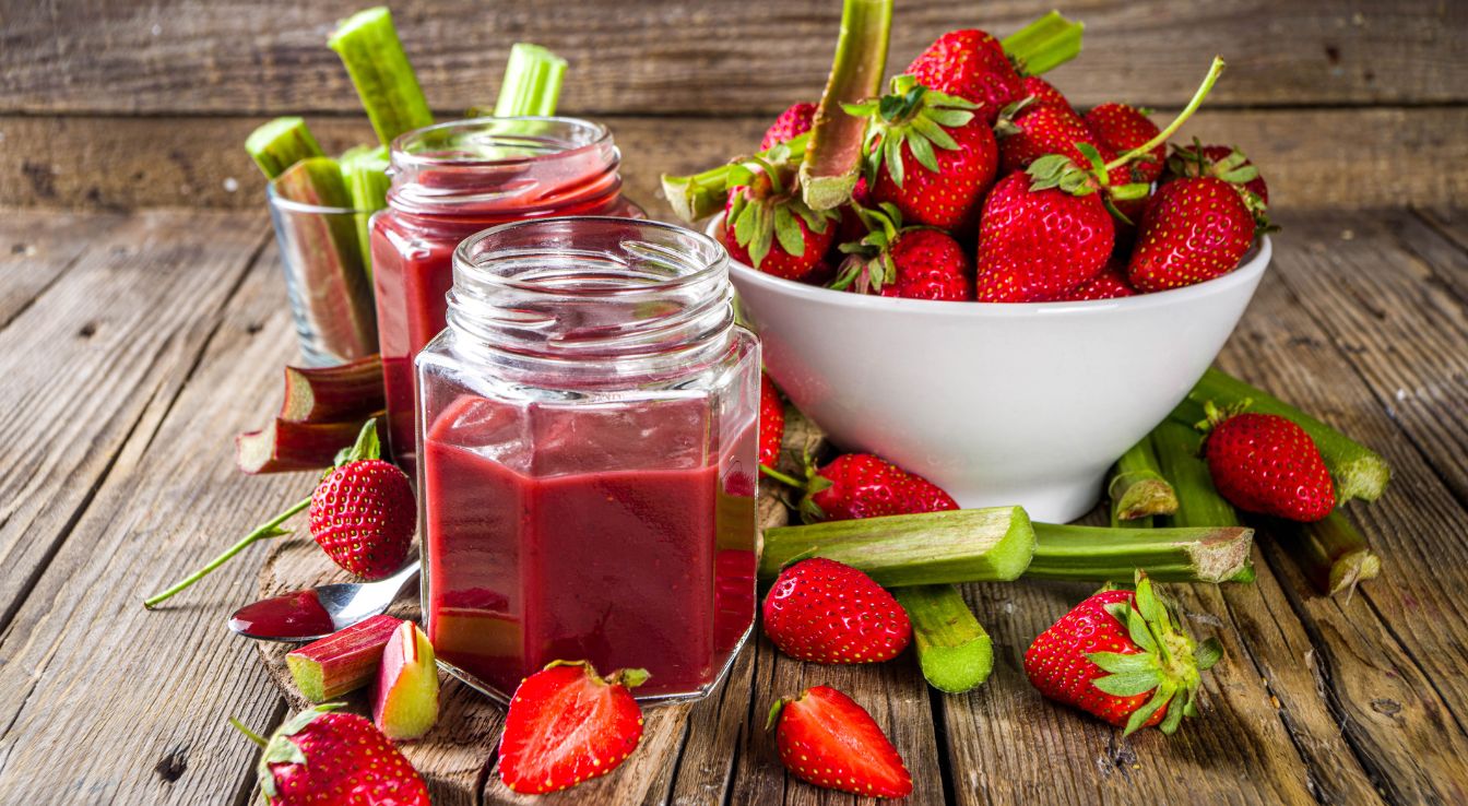confiture fraise et rhubarbe​