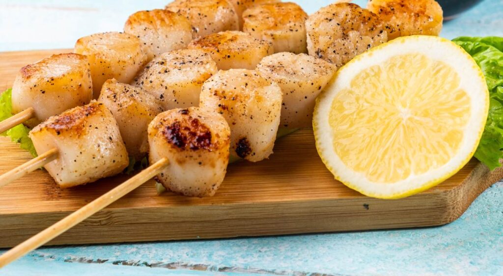 brochette de saint jacques marinées