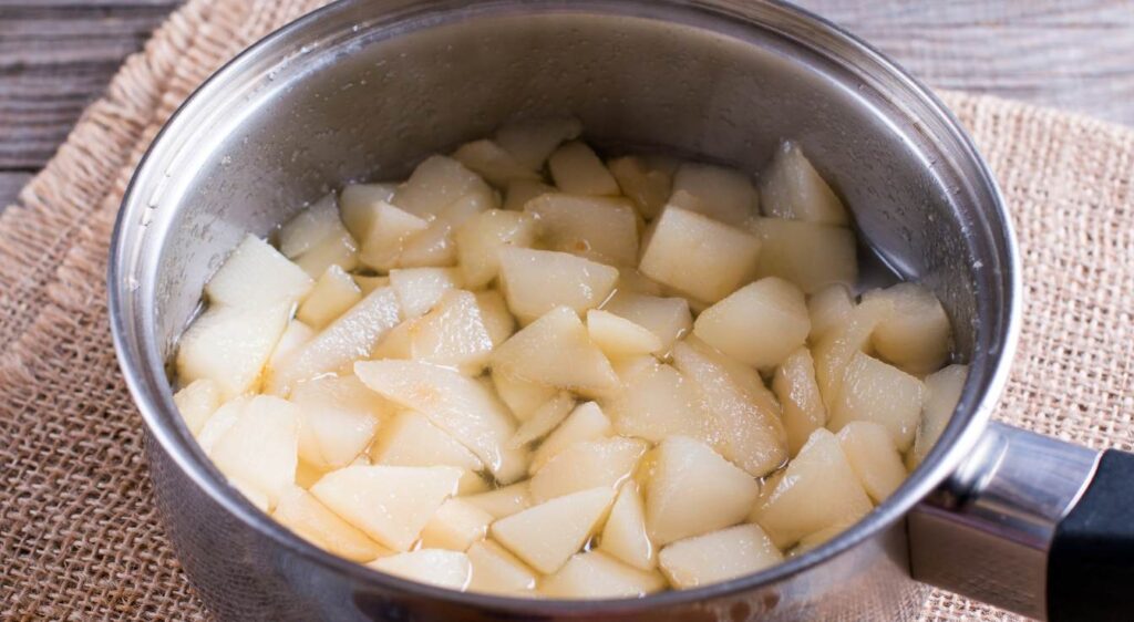 Cuire des poires trop dures astuce