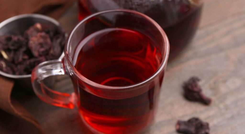 tisane de fleurs d'hibiscus séchées
