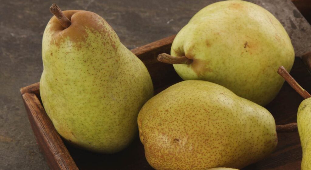 poires pochées au sirop