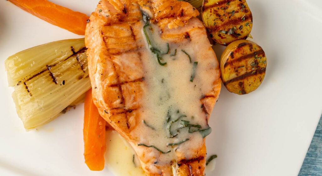 saumon sauce crème fraîche recette